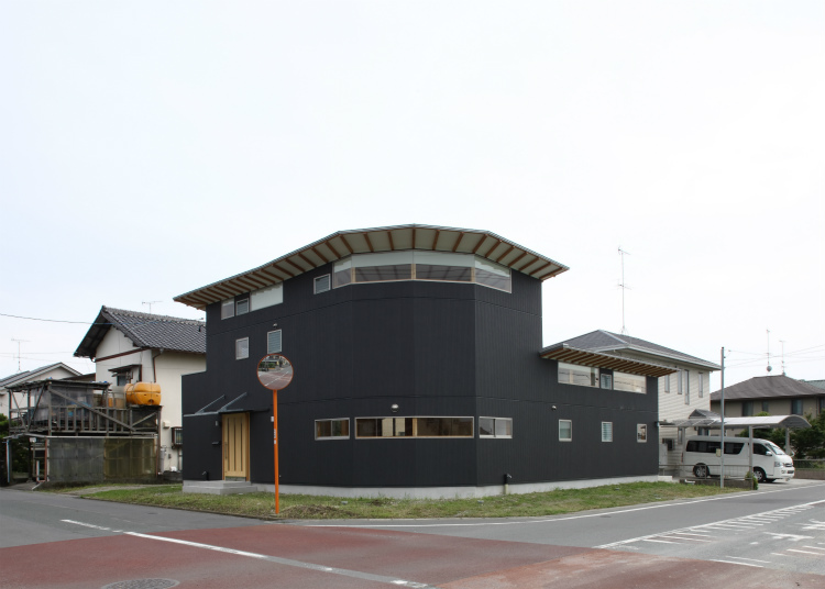 車がとまる家-05