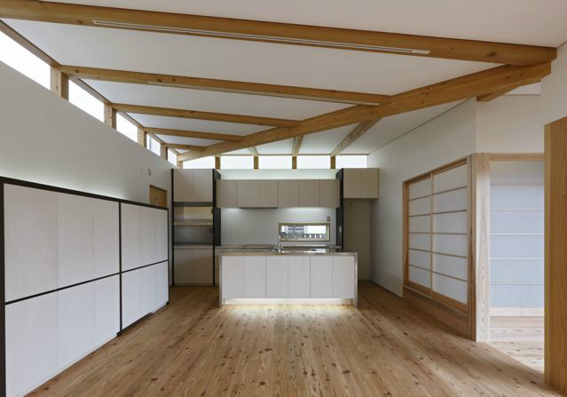 柿の木のある家-03