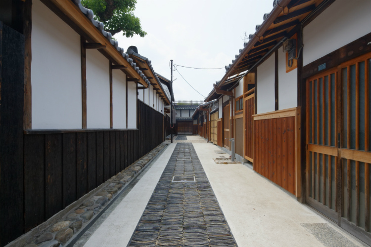 田守家の路地-05