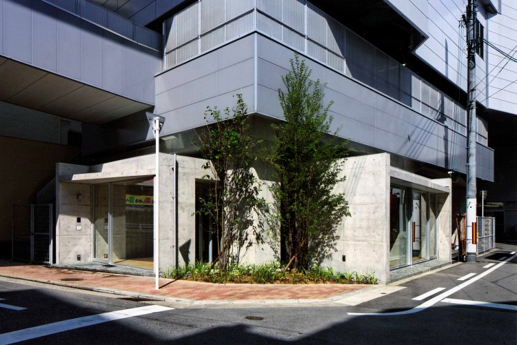 西九条高架下店舗-05